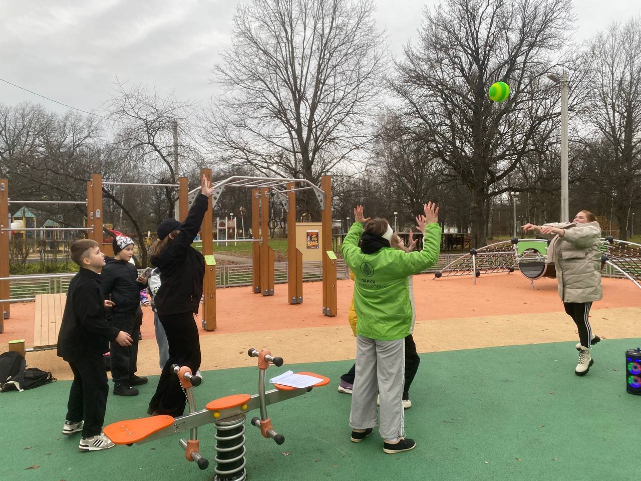 Вчера в Парке «Дубки» с. Троицкое прошла Игровая программа "Большие гонки" и общая разминка Спорт в парке Вчера в Парке «Дубки» с. Троицкое прошла Игровая программа "Большие гонки" и общая разминка Спорт в парке