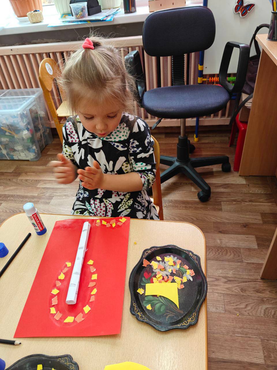 В рамках реализации проекта «Предшкола: стандарт детского сада» на тематической неделе «Моя Россия» в дошкольном отделении МБОУ Любучанской СОШ ( п. Столбовая, ул. Большая 26А) м.о. Чехов с целью знакомства детей с... В рамках реализации проекта «Предшкола: стандарт детского сада» на тематической неделе «Моя Россия» в дошкольном отделении МБОУ Любучанской СОШ ( п. Столбовая, ул. Большая 26А) м.о. Чехов с целью знакомства детей с...