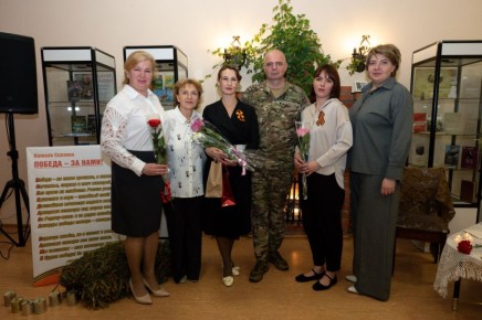 «Победа – за нами!»: Серпуховская поэтесса представила книгу в формате моноспектакля