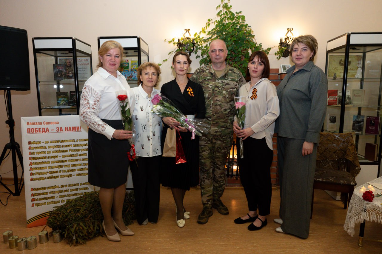 «Победа – за нами!»: Серпуховская поэтесса представила книгу в формате моноспектакля