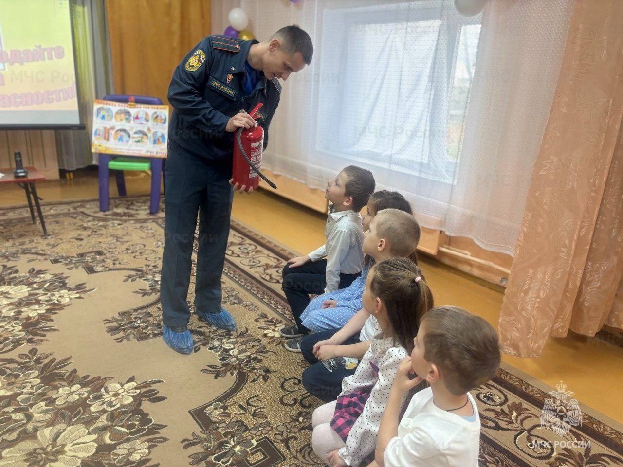 В Серебряных Прудах проведены уроки безопасности для юных жителей В Серебряных Прудах проведены уроки безопасности для юных жителей