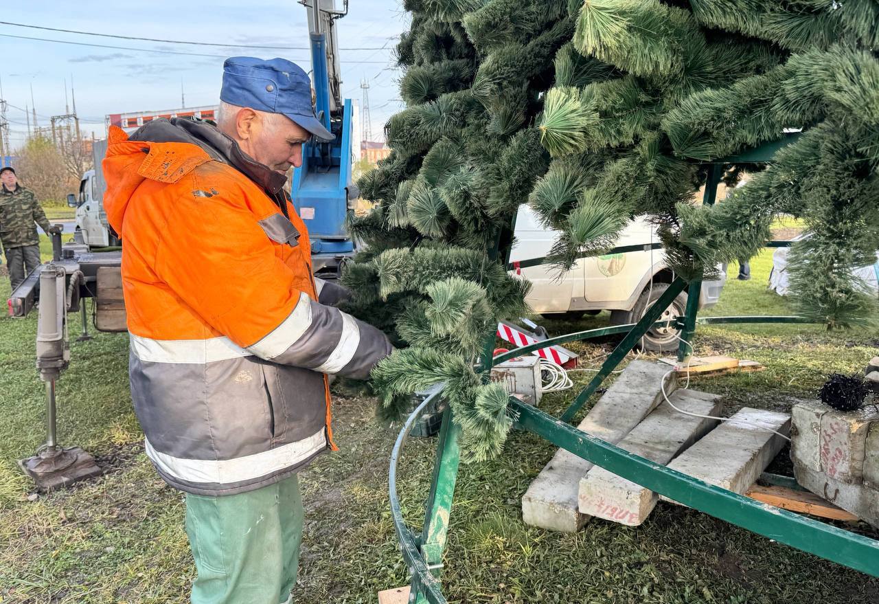 33 новогодних елки в этом году украсят Подольск 33 новогодних елки в этом году украсят Подольск