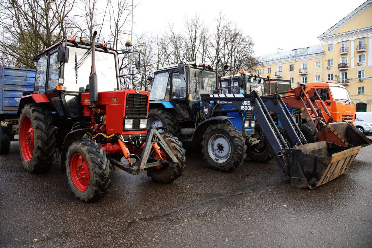Алексей Малкин: Работники администрации, представители депутатского корпуса, общественных организаций и коммунальных служб округа объединились и навели порядок на улицах центральной части Воскресенска Алексей Малкин: Работники администрации, представители депутатского корпуса, общественных организаций и коммунальных служб округа объединились и навели порядок на улицах центральной части Воскресенска