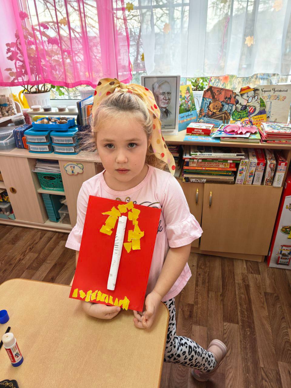 В рамках реализации проекта «Предшкола: стандарт детского сада» на тематической неделе «Моя Россия» в дошкольном отделении МБОУ Любучанской СОШ ( п. Столбовая, ул. Большая 26А) м.о. Чехов с целью знакомства детей с... В рамках реализации проекта «Предшкола: стандарт детского сада» на тематической неделе «Моя Россия» в дошкольном отделении МБОУ Любучанской СОШ ( п. Столбовая, ул. Большая 26А) м.о. Чехов с целью знакомства детей с...