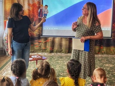 В рамках реализации проекта "Предшкола: стандарт детского сада" в дошкольном отделении гимназии №2 м.о. Чехов (здание 3, п. Васькино) на тематической неделе "Моя Россия" прошло увлекательное мероприятие, объединившее детей...