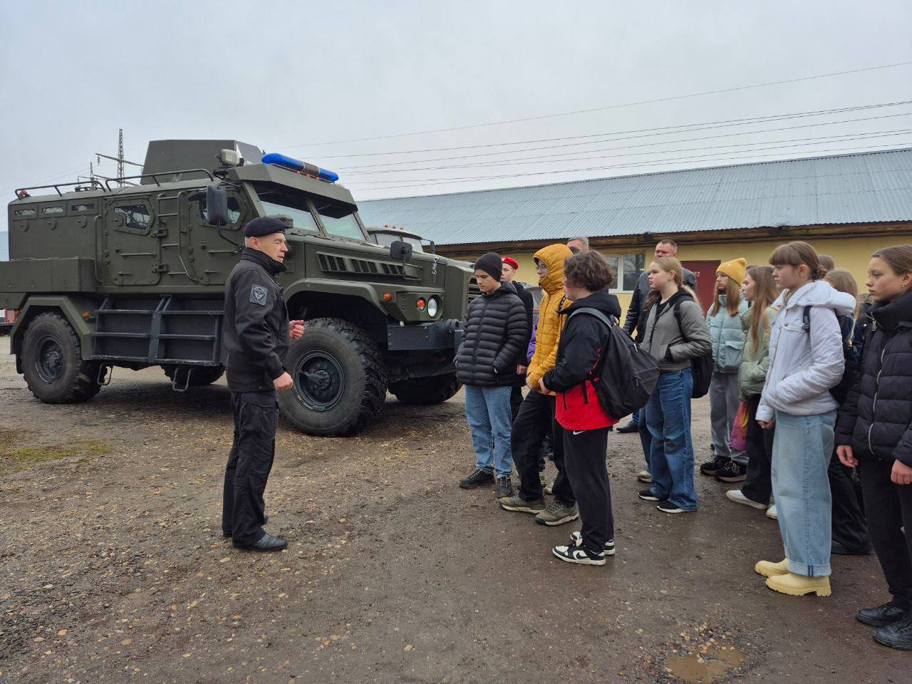 В канун Дня памяти сотрудников органов внутренних дел, погибших при исполнении служебных обязанностей, в отряде ОМОН в Пересвете почтили память погибших боевых товарищей В канун Дня памяти сотрудников органов внутренних дел, погибших при исполнении служебных обязанностей, в отряде ОМОН в Пересвете почтили память погибших боевых товарищей