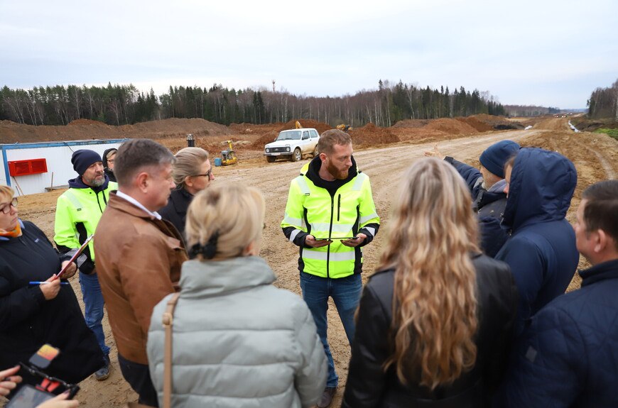 Откликнулись на просьбы жителей: подъезд к деревне Шапкино привели в порядок Откликнулись на просьбы жителей: подъезд к деревне Шапкино привели в порядок