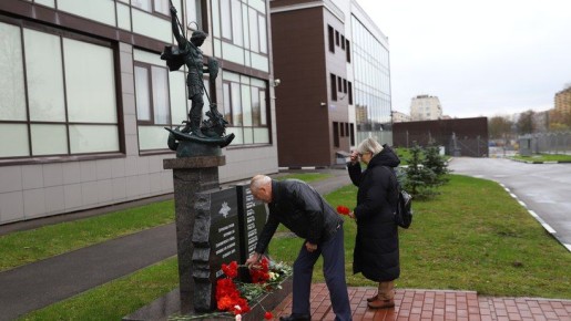 Никто не забыт: Солнечногорск почтил память погибших сотрудников МВД