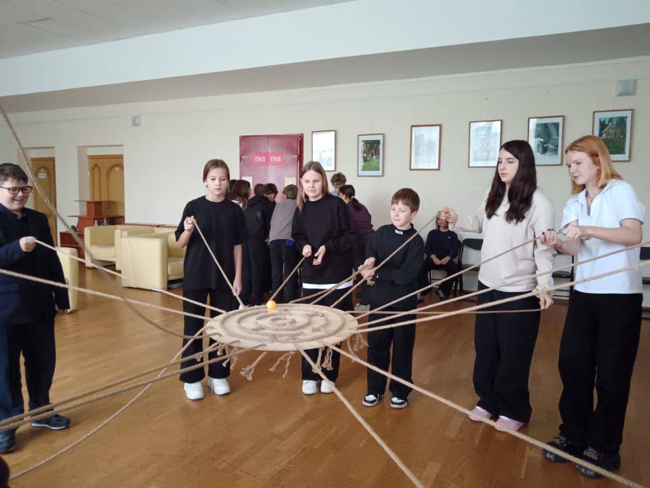 В доме культуры «Русь» муниципального округа Чехов прошла тематическая программа «В единстве наша сила» В доме культуры «Русь» муниципального округа Чехов прошла тематическая программа «В единстве наша сила»