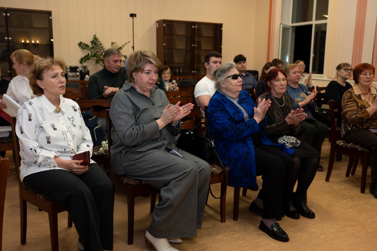 «Победа – за нами!»: Серпуховская поэтесса представила книгу в формате моноспектакля «Победа – за нами!»: Серпуховская поэтесса представила книгу в формате моноспектакля