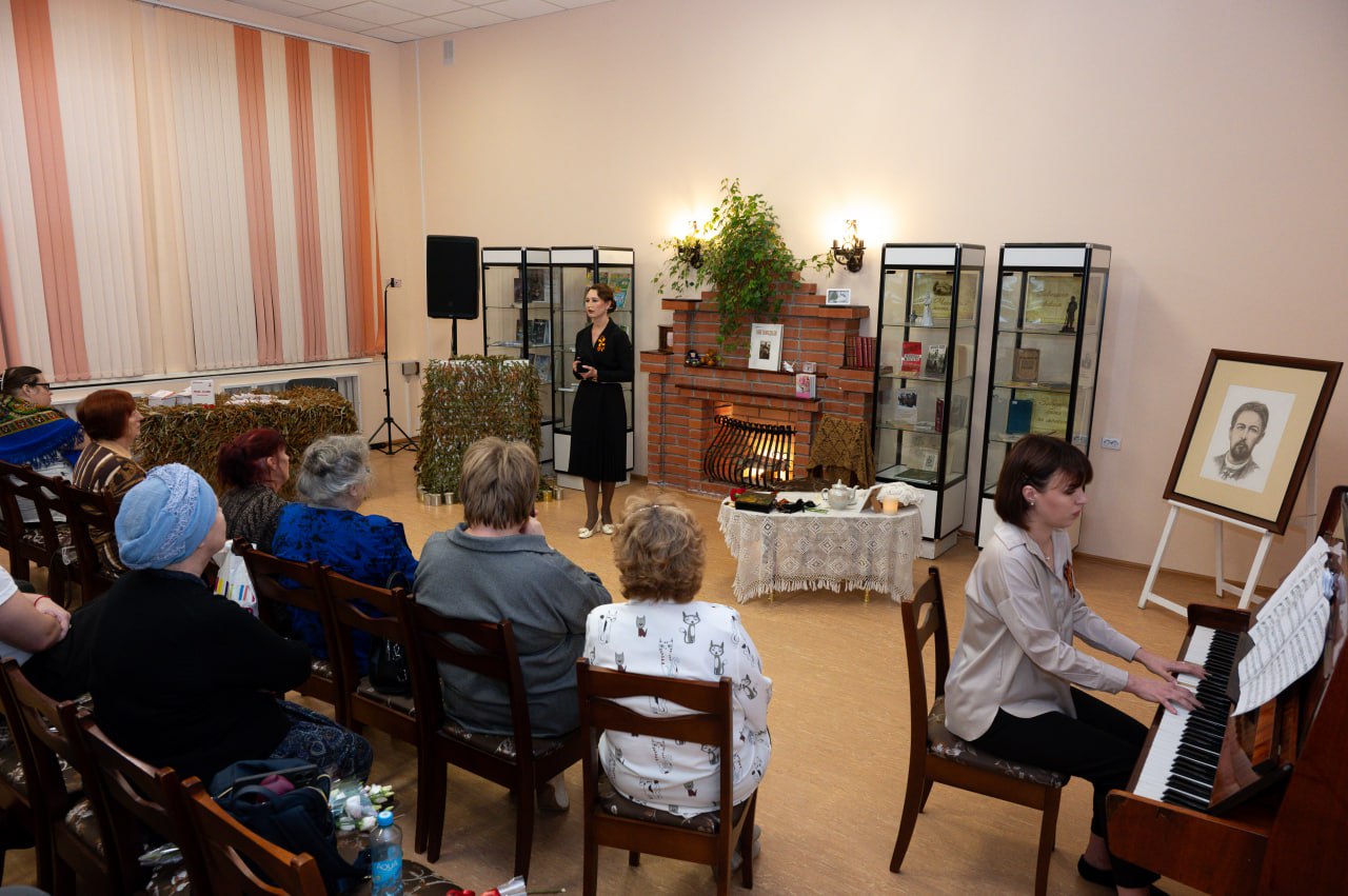 «Победа – за нами!»: Серпуховская поэтесса представила книгу в формате моноспектакля «Победа – за нами!»: Серпуховская поэтесса представила книгу в формате моноспектакля