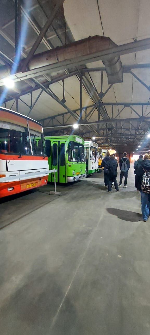 В рамках реализации программы "Единая модель профориентации" обучающиеся 9г класса, классный руководитель Кукушкина Елена Петровна, посетили Чеховское пассажирское автотранспортное предприятие в д. Манушкино В рамках реализации программы "Единая модель профориентации" обучающиеся 9г класса, классный руководитель Кукушкина Елена Петровна, посетили Чеховское пассажирское автотранспортное предприятие в д. Манушкино