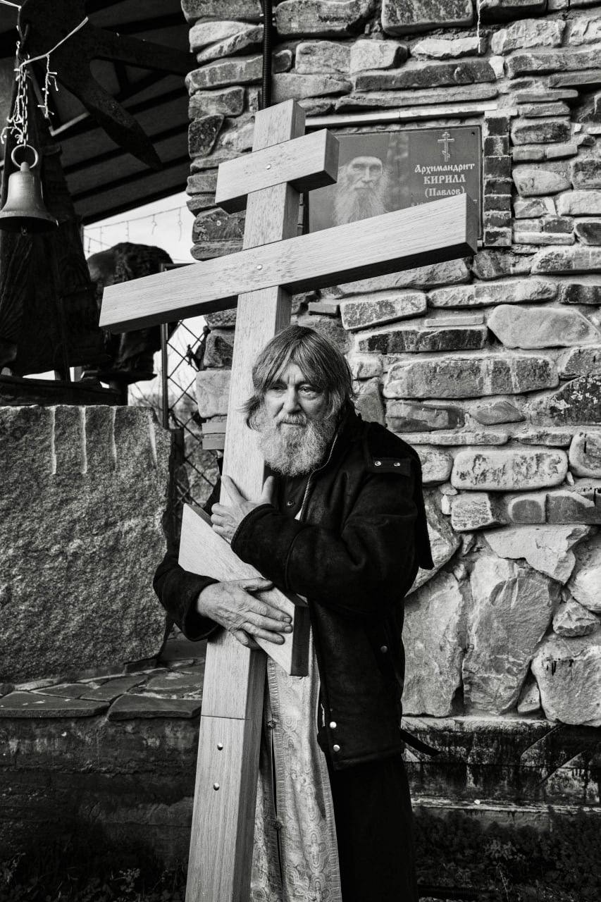 Михаил Собакин: Благочинный Чеховского церковного округа и монастырей Подольской епархии игумен Вознесенской Давидовой пустыни Сергий (Куксов) встретился с известным православным путешественником протоиереем Федором... Михаил Собакин: Благочинный Чеховского церковного округа и монастырей Подольской епархии игумен Вознесенской Давидовой пустыни Сергий (Куксов) встретился с известным православным путешественником протоиереем Федором...