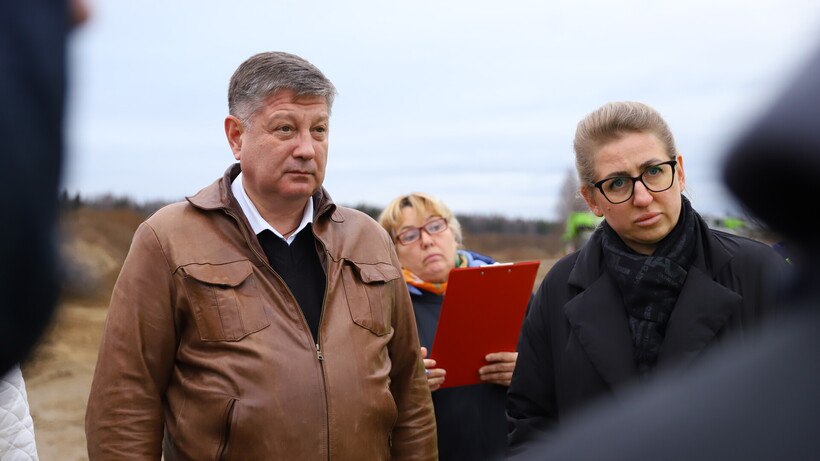 Откликнулись на просьбы жителей: подъезд к деревне Шапкино привели в порядок Откликнулись на просьбы жителей: подъезд к деревне Шапкино привели в порядок