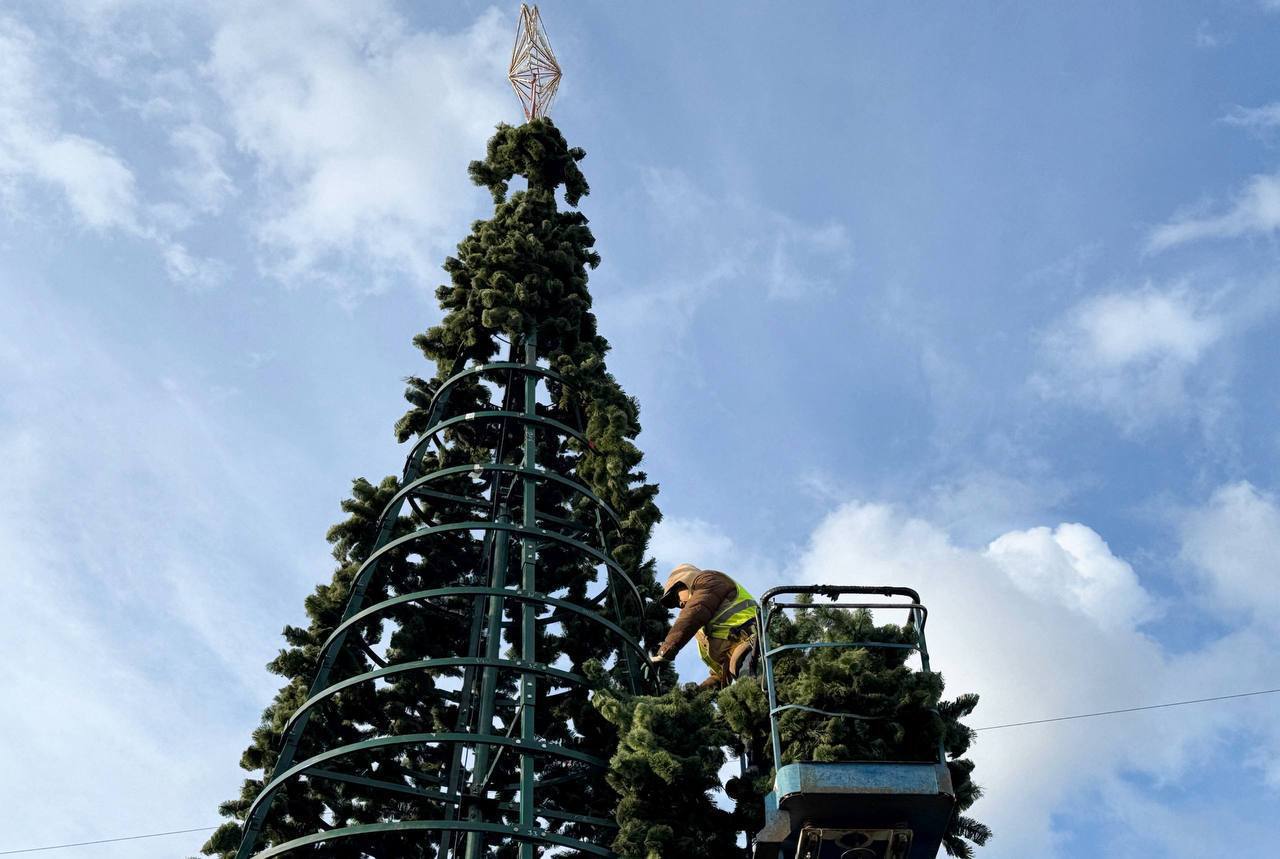 33 новогодних елки в этом году украсят Подольск 33 новогодних елки в этом году украсят Подольск