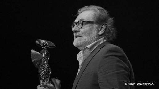 Народный артист РФ Владимир Симонов умер в возрасте 68 лет, сообщил источник, близкий к окружению артиста, — ТАСС