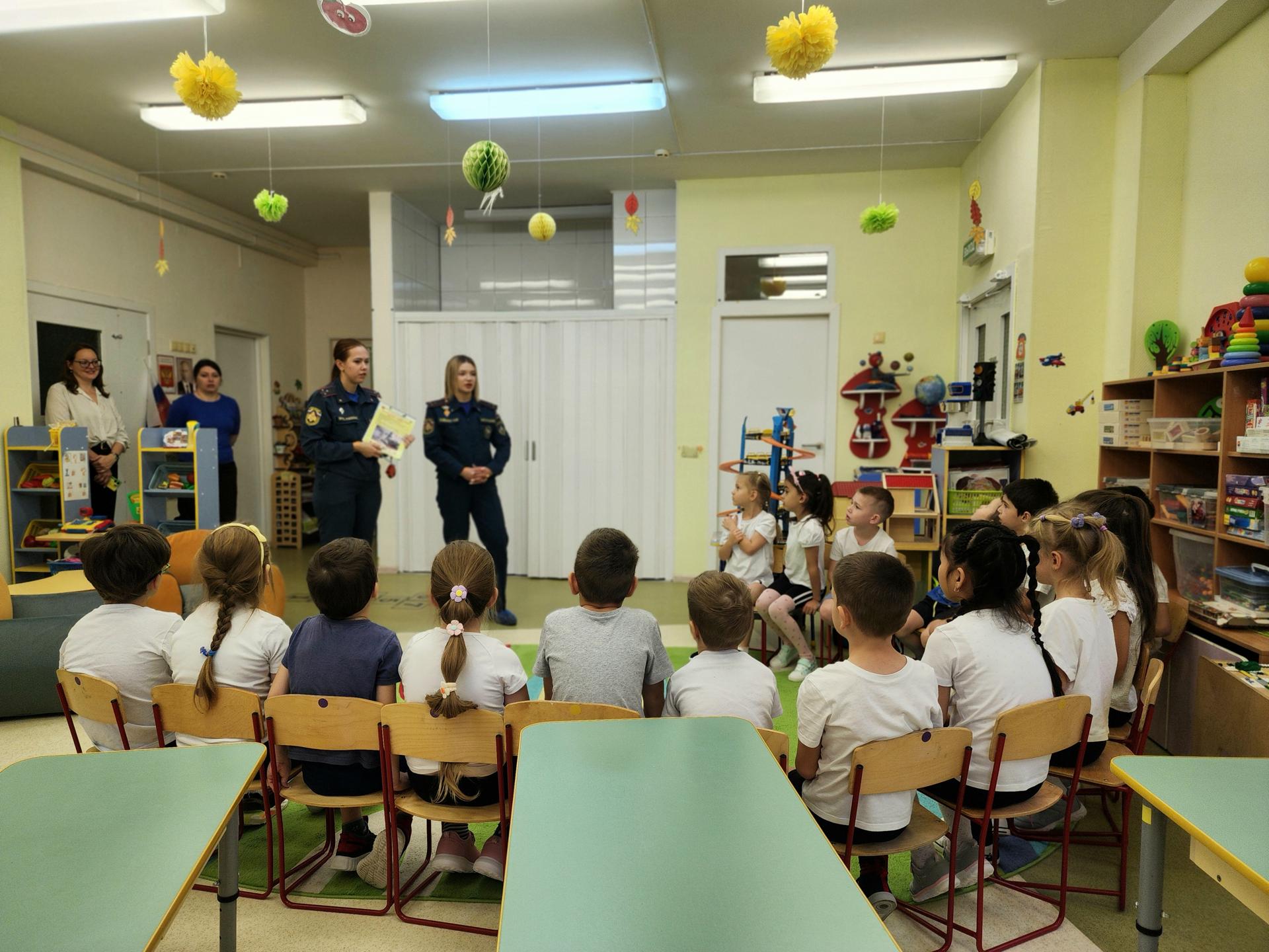Безопасность в приоритете: сотрудники МЧС проверили детский сад в Реутове Безопасность в приоритете: сотрудники МЧС проверили детский сад в Реутове