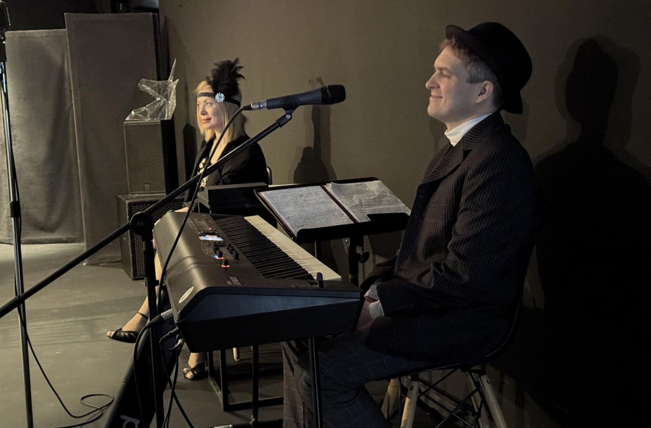 «Театральный ковчег в Дубраве» готовится к премьере спектакля «Стеклянный зверинец» в Сергиевом Посаде «Театральный ковчег в Дубраве» готовится к премьере спектакля «Стеклянный зверинец» в Сергиевом Посаде