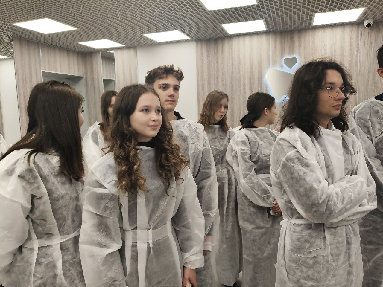 Шаг к профессии: подольских лицеистов вдохновила экскурсия в обновлённую городскую стоматологию на улице Красной, 5 Шаг к профессии: подольских лицеистов вдохновила экскурсия в обновлённую городскую стоматологию на улице Красной, 5