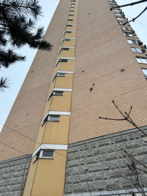 «Сбрасывают по 50 тонн. Люди на диванах подпрыгивают»