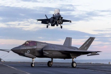   ,     Prince of Wales,    ,      24  Lockheed Martin F-35B,      ...