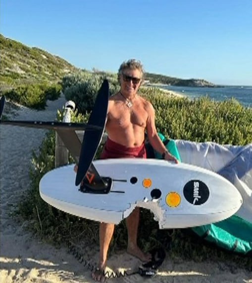 61-летний сёрфер из Австралии чудом выжил после нападения акулы-людоеда 61-летний сёрфер из Австралии чудом выжил после нападения акулы-людоеда