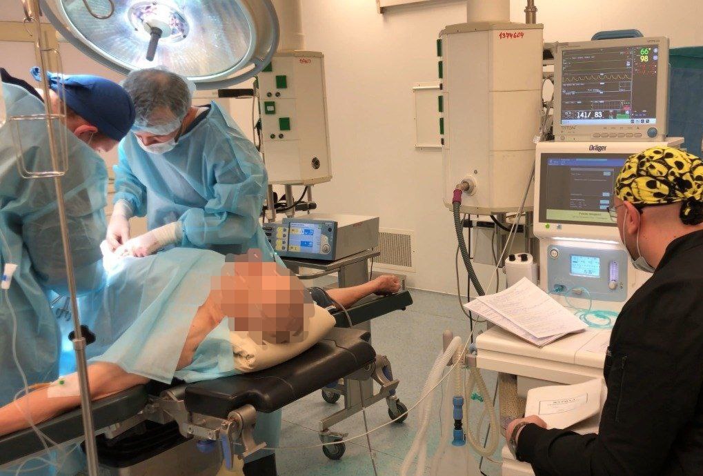 Хирурги в Долгопрудном спасли жизнь мужчине с опасным кровотечением Хирурги в Долгопрудном спасли жизнь мужчине с опасным кровотечением