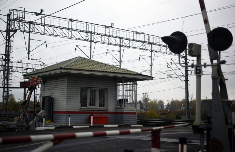 14 ноября 2025 года с 09:00 до 16:00 будет закрыто движение автотранспорта через железнодорожный переезд «98 км» (платформа «Цемгигант») в связи с производством путевых работ