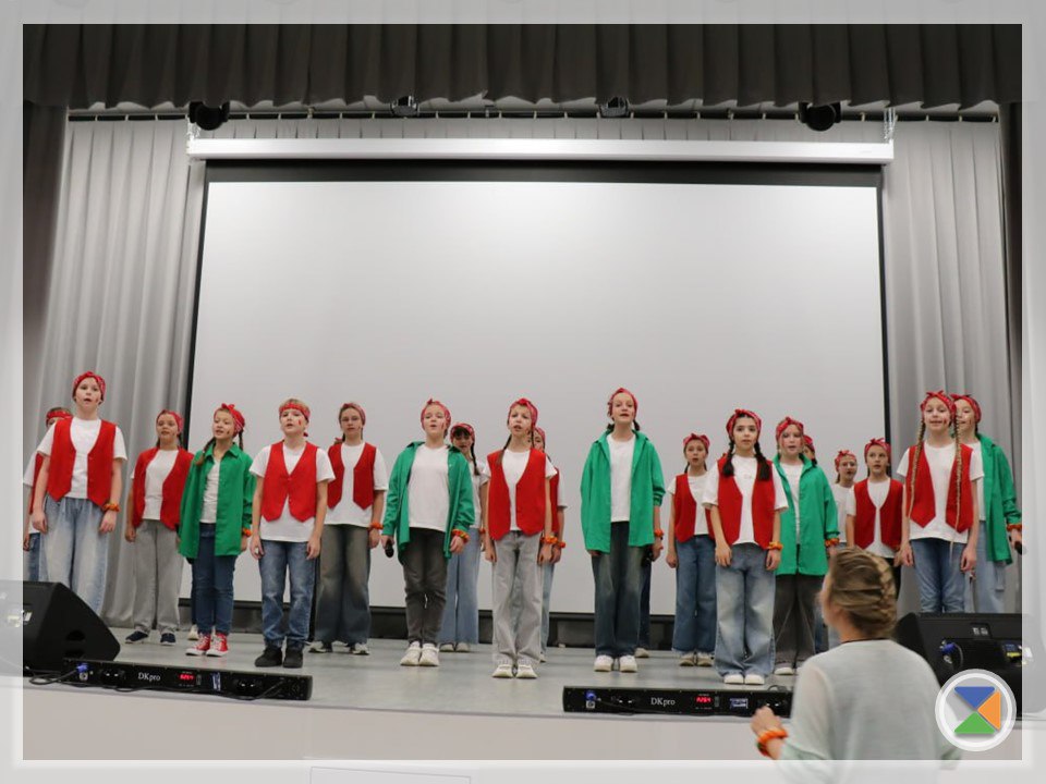 ПОЮЩЕЕ ПОДМОСКОВЬЕ. Уважаемые читатели! Недавно прошел муниципальный этап престижного конкурса «Поющее Подмосковье», в рамках которого наши талантливые ученики продемонстрировали свои вокальные способности и исполнительское... ПОЮЩЕЕ ПОДМОСКОВЬЕ. Уважаемые читатели! Недавно прошел муниципальный этап престижного конкурса «Поющее Подмосковье», в рамках которого наши талантливые ученики продемонстрировали свои вокальные способности и исполнительское...