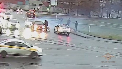 Ирина Волк: В Московской области мой коллега – полицейский-кинолог отдельной роты патрульно-постовой службы полиции ОМВД России по г.о. Жуковский старший сержант полиции Степан Шумов – оказал помощь водителю, которому стало...