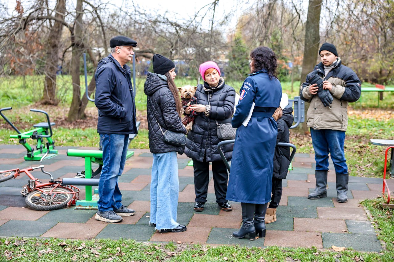 В мытищинском парке провели мероприятие по соблюдению правил выгула собак