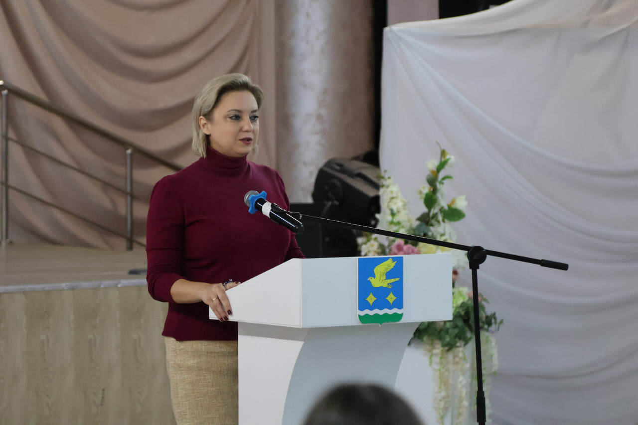 В Ступино прошла церемония вручения паспортов юным гражданам России В Ступино прошла церемония вручения паспортов юным гражданам России