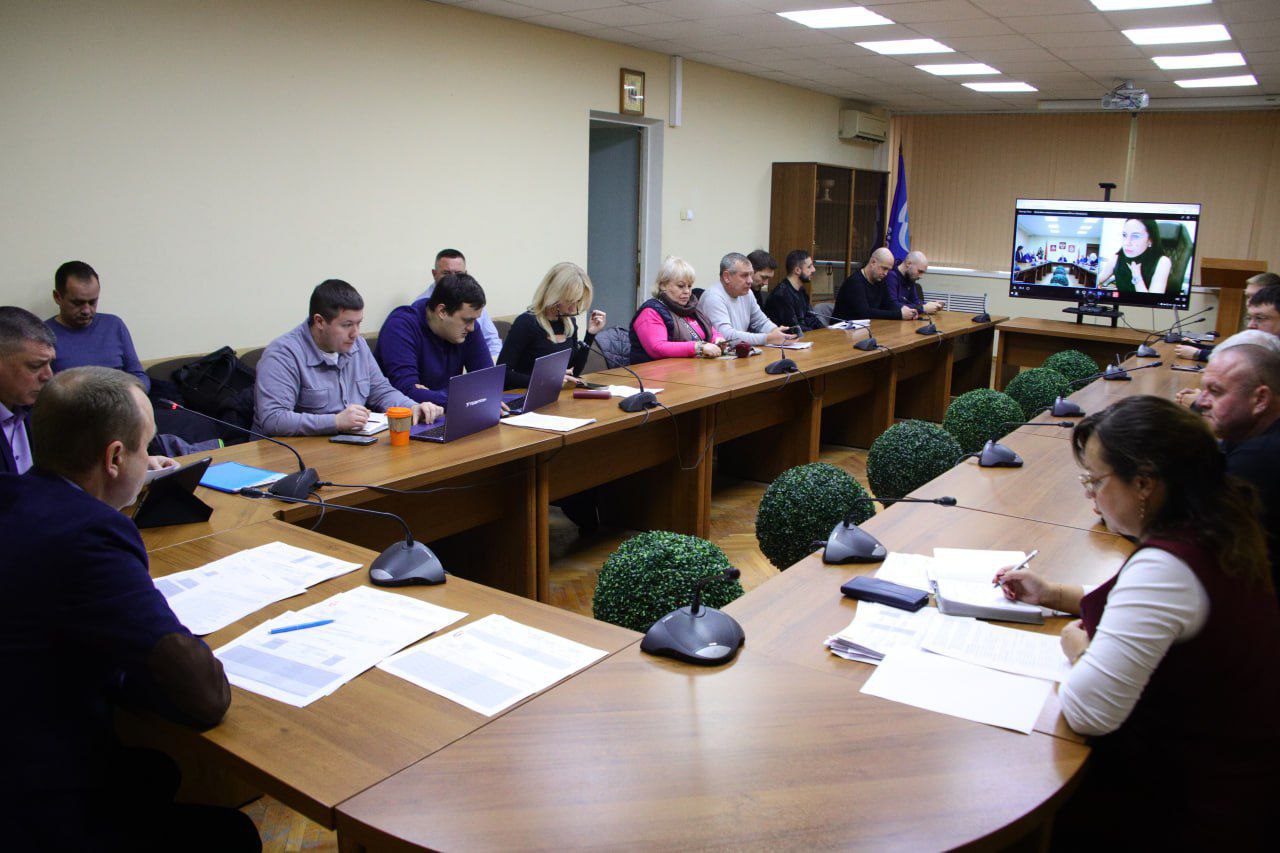 Алексей Малкин: Провёл очередную встречу с представителями Фонда капитального ремонта Московской области, Управления технического надзора капитального ремонта региона, Ассоциации председателей советов МКД, подрядных и... Алексей Малкин: Провёл очередную встречу с представителями Фонда капитального ремонта Московской области, Управления технического надзора капитального ремонта региона, Ассоциации председателей советов МКД, подрядных и...