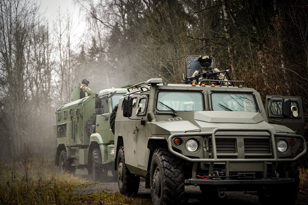 В Подмосковье сотрудники спецподразделения Росгвардии провели тактико-специальные учения В Подмосковье сотрудники спецподразделения Росгвардии провели тактико-специальные учения