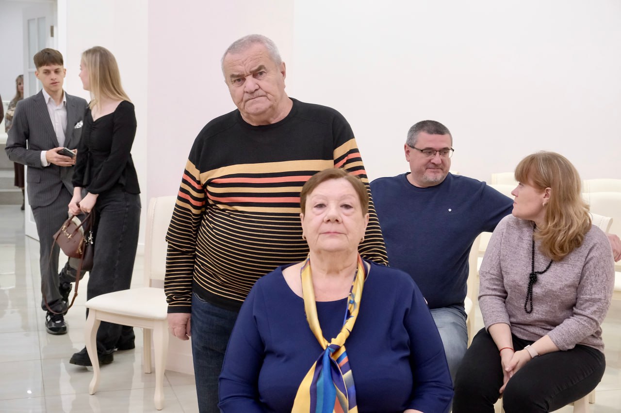 В Красногорском ЗАГСе торжественно отметили юбилеи супружеской жизни В Красногорском ЗАГСе торжественно отметили юбилеи супружеской жизни