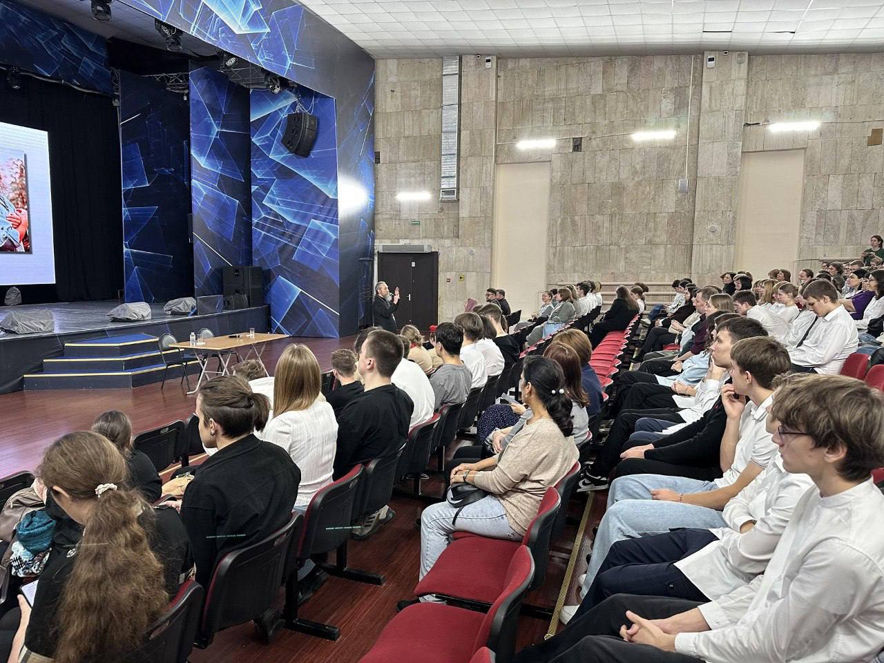 В Домодедово продолжается работа по укреплению традиционных семейных ценностей среди молодёжи В Домодедово продолжается работа по укреплению традиционных семейных ценностей среди молодёжи