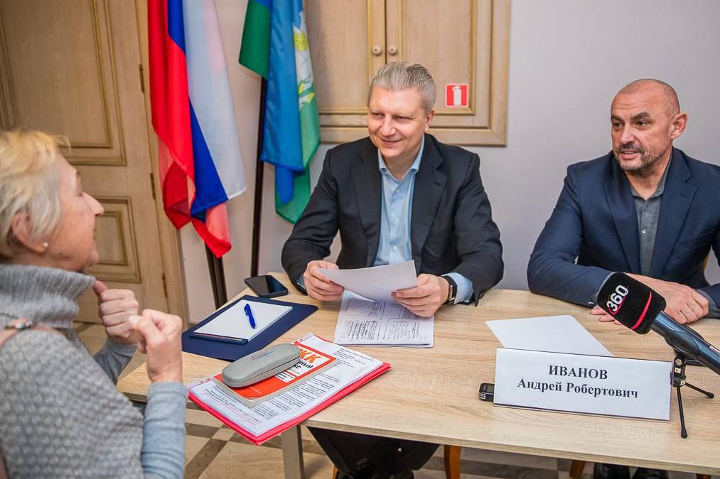 Андрей Иванов: Провёл личный приём в формате «Выездной администрации» в Доме культуры посёлка Летний Отдых