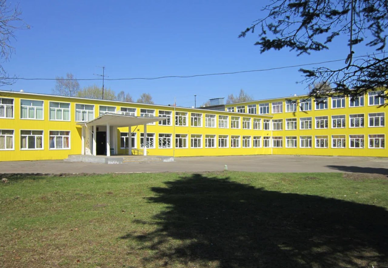 В д. Большое Буньково Богородского округа рабочие приступили к капитальному ремонту Центра образования № 26. Работы по капитальному ремонту осуществляются в рамках государственной программы по капитальному ремонту объектов...