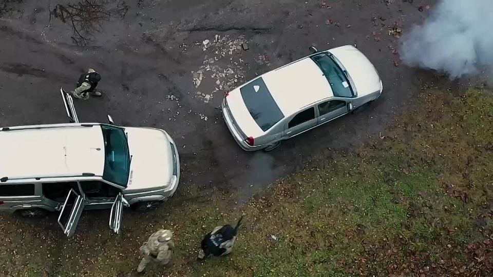 В Подмосковье завершилось тактико-специальное учение с участием сотрудников СОБР «Гюрза» Главного управления Росгвардии по Московской области