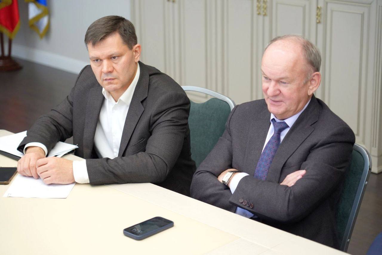 Рабочий день начали сегодня вместе с членом правления «Газпрома» Владимиром Марковым в Сергиевом Посаде Рабочий день начали сегодня вместе с членом правления «Газпрома» Владимиром Марковым в Сергиевом Посаде