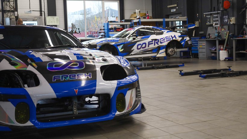 Гоночные машины для чемпионов собирают в Солнечногорске Гоночные машины для чемпионов собирают в Солнечногорске