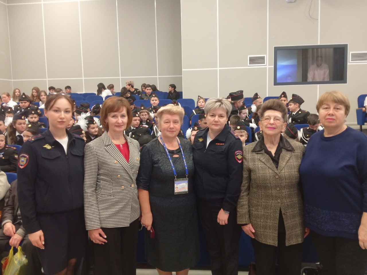 Кадетов школы №11 Долгопрудного посвятили в волонтёры «Боевого братства» Кадетов школы №11 Долгопрудного посвятили в волонтёры «Боевого братства»