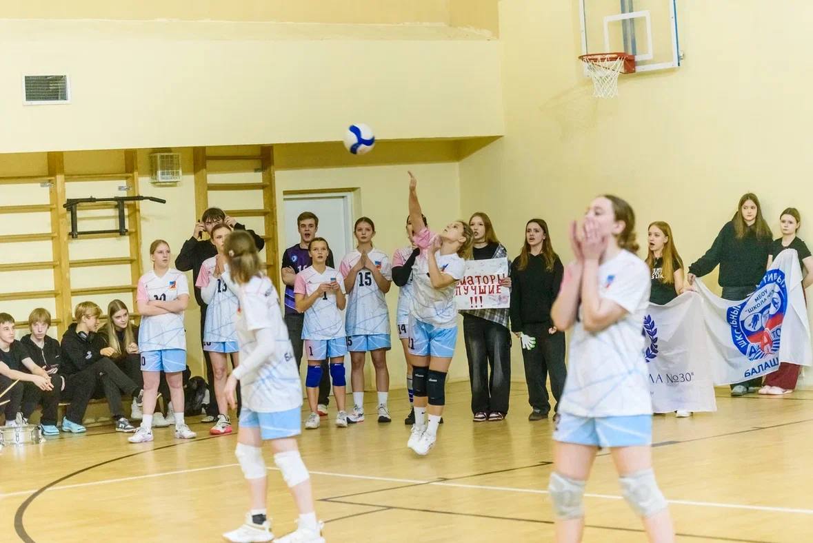 Сергей Юров: БШЛ: волейбол. Продолжаю следить за регулярными матчами Балашихинской школьной лиги Сергей Юров: БШЛ: волейбол. Продолжаю следить за регулярными матчами Балашихинской школьной лиги