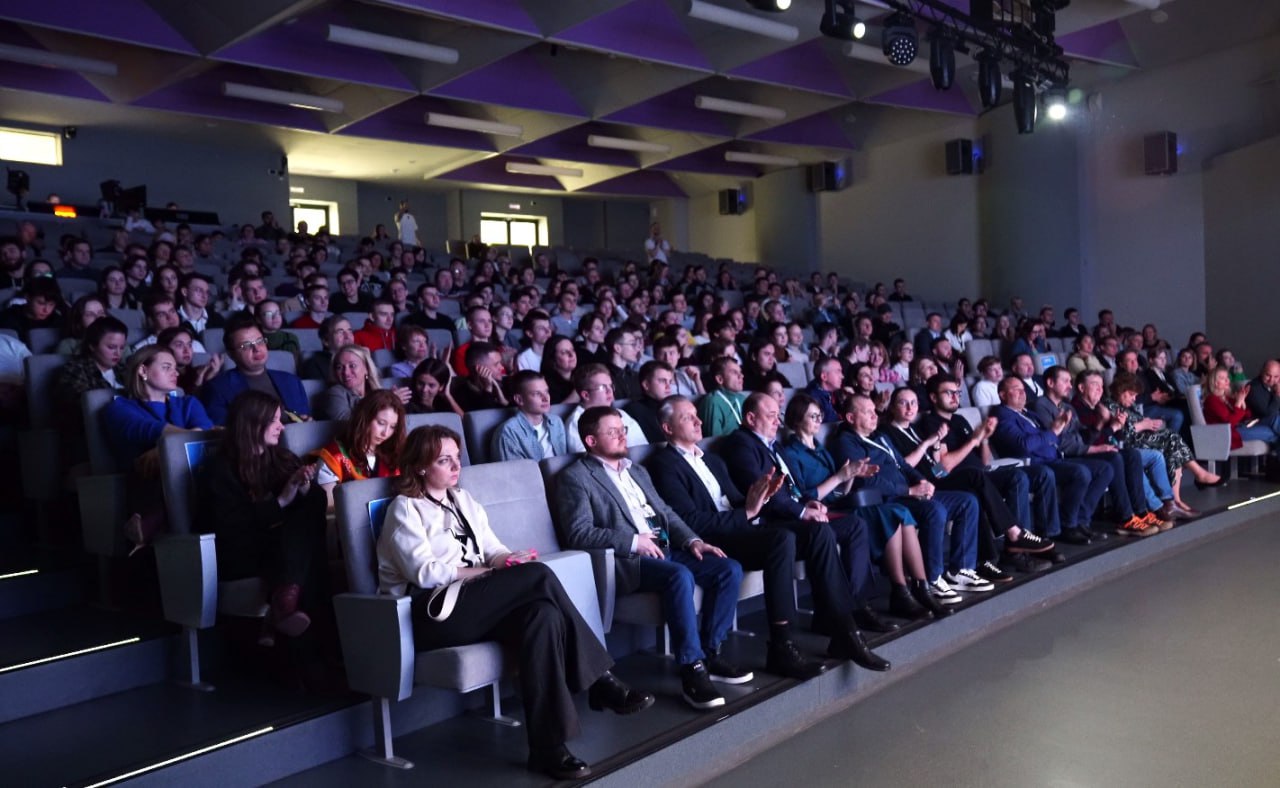 В Долгопрудном прошёл премьерный показ «Фильма про Физтех» В Долгопрудном прошёл премьерный показ «Фильма про Физтех»