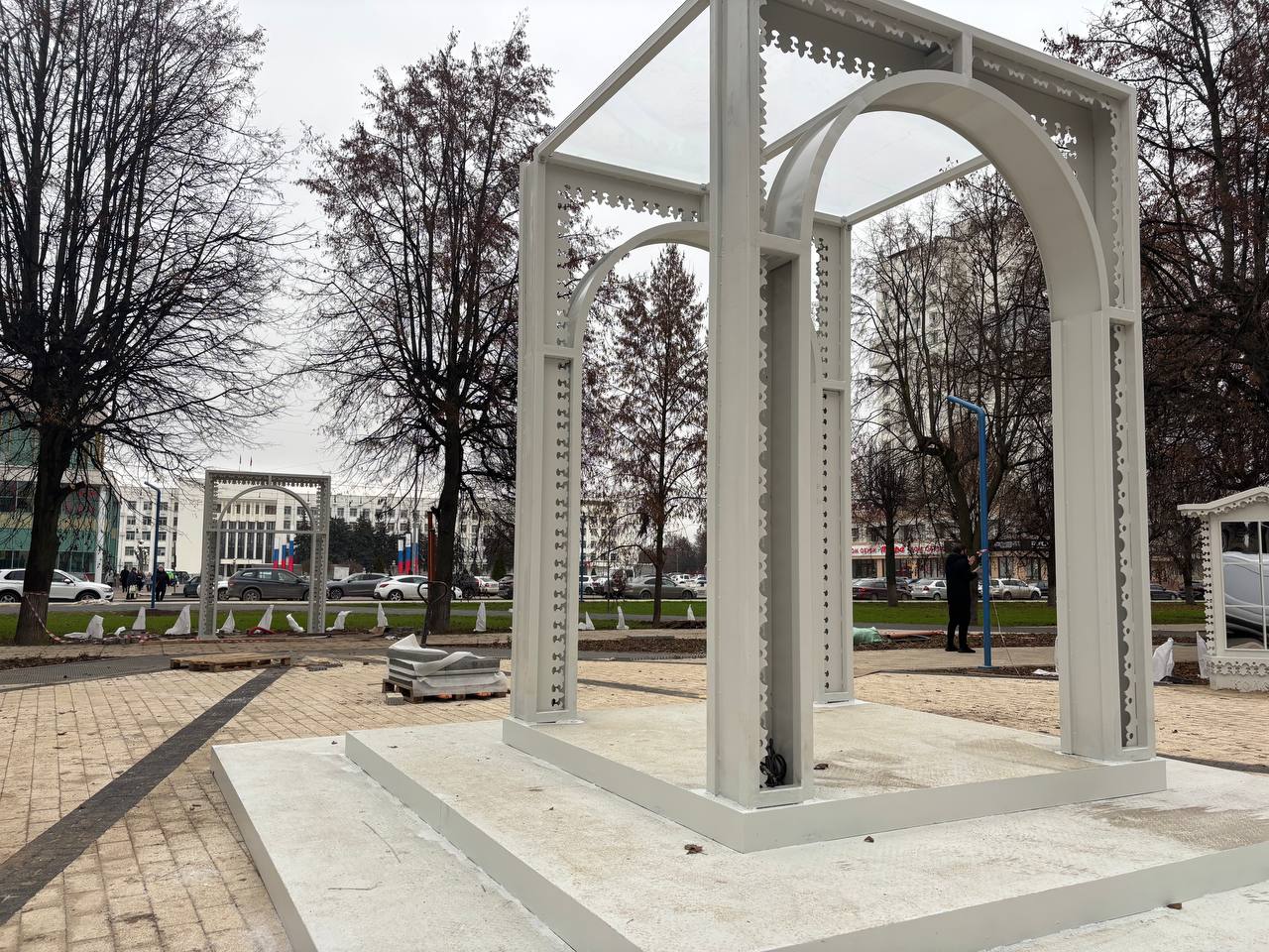 В обновленном сквере имени адмирала С. Г. Горшкова в Коломне появились новые дизайнерские элементы В обновленном сквере имени адмирала С. Г. Горшкова в Коломне появились новые дизайнерские элементы