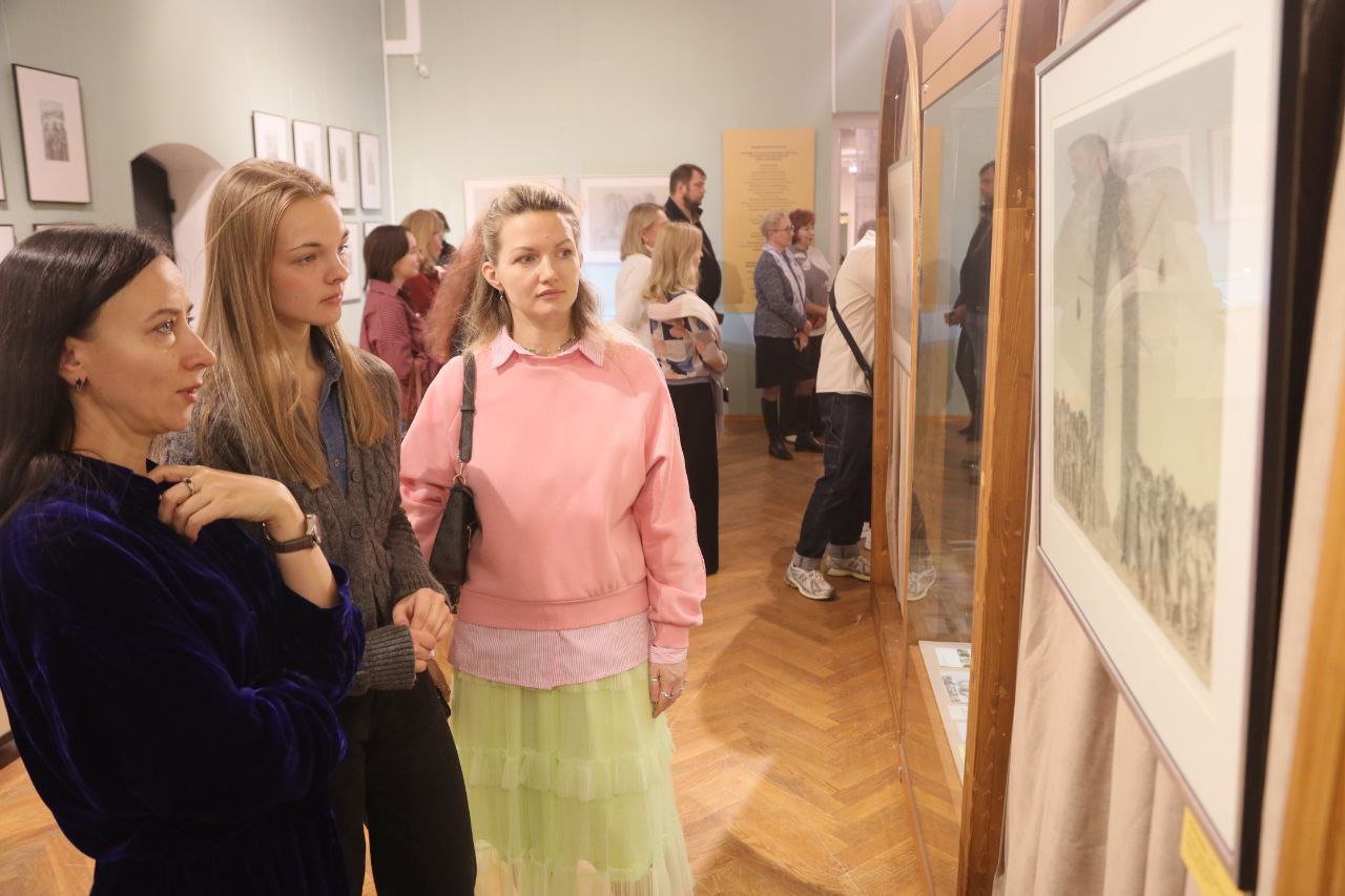 В музее «Конный двор» открылась персональная выставка народного художника России, известного иллюстратора Бориса Непомнящего, приуроченная к 80-летию мастера В музее «Конный двор» открылась персональная выставка народного художника России, известного иллюстратора Бориса Непомнящего, приуроченная к 80-летию мастера