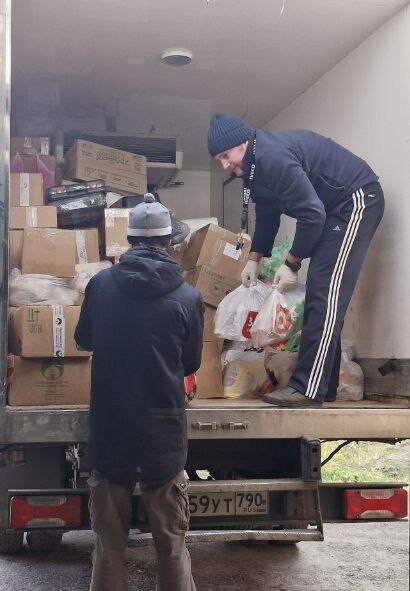 Прихожане храмов Долгопрудного собрали три тонны гуманитарной помощи для бойцов СВО Прихожане храмов Долгопрудного собрали три тонны гуманитарной помощи для бойцов СВО