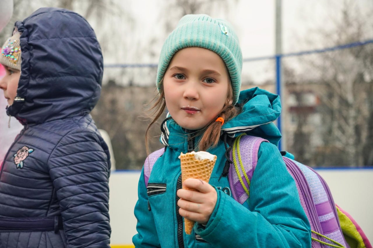Новая универсальная спортивная площадка открыта в посёлке Дубовая Роща Новая универсальная спортивная площадка открыта в посёлке Дубовая Роща