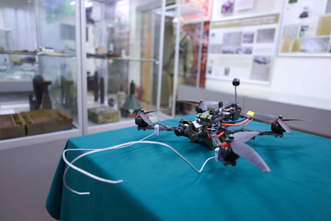 Григорий Артамонов: Из последней поездки на Донбасс привёз сбитый вражеский беспилотник FIP-U Григорий Артамонов: Из последней поездки на Донбасс привёз сбитый вражеский беспилотник FIP-U