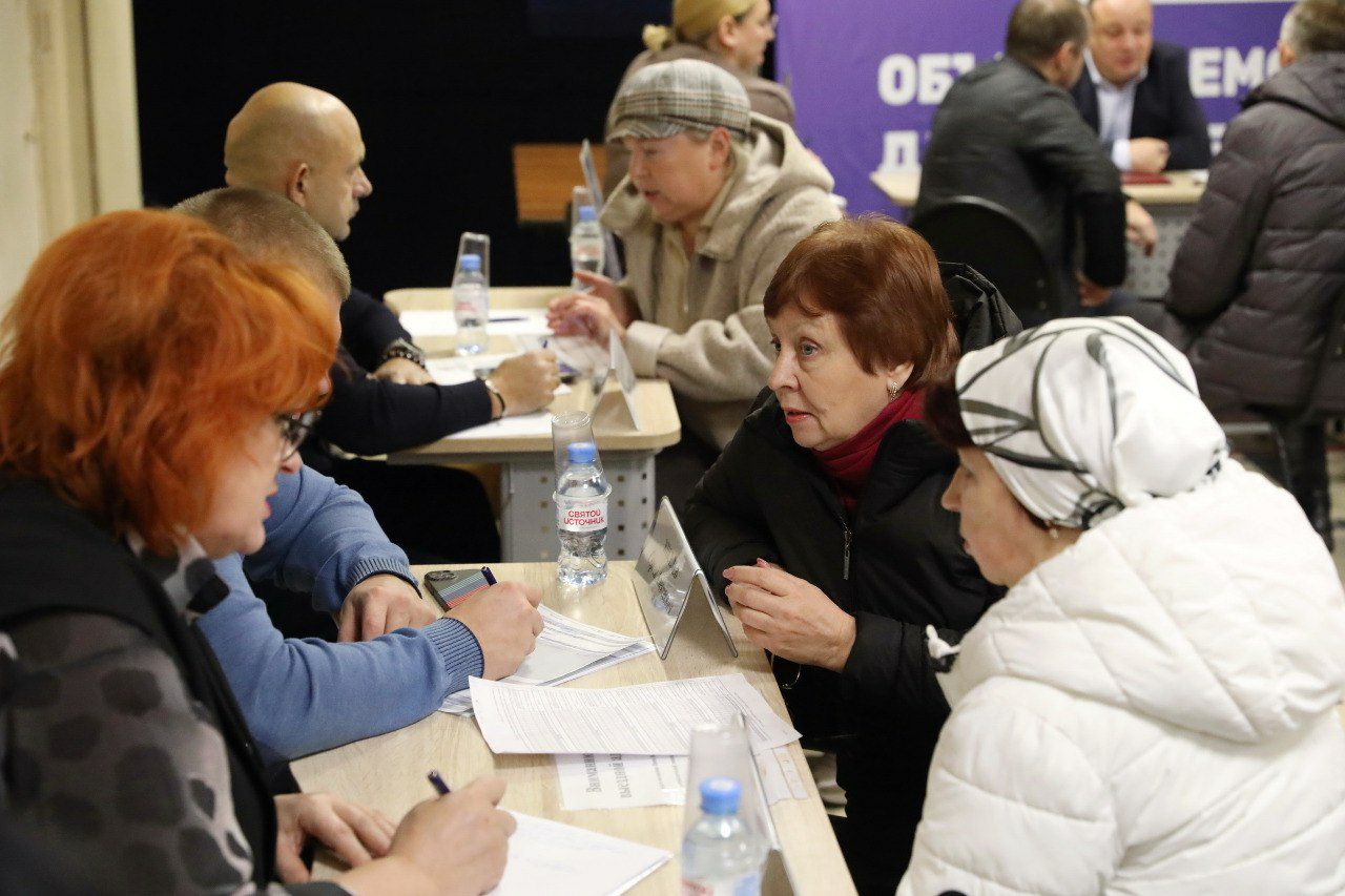 Выездная администрация в Долгопрудном: на Островке прошёл приём жителей Выездная администрация в Долгопрудном: на Островке прошёл приём жителей